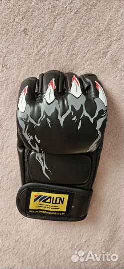 Перчатки для мма