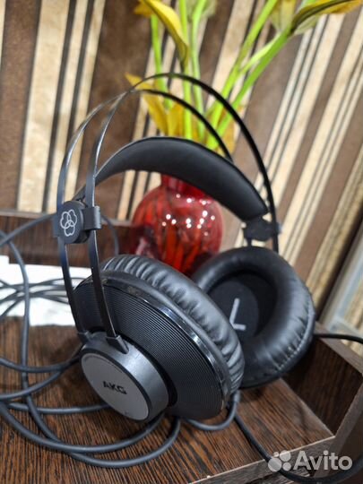 Проводные наушники akg