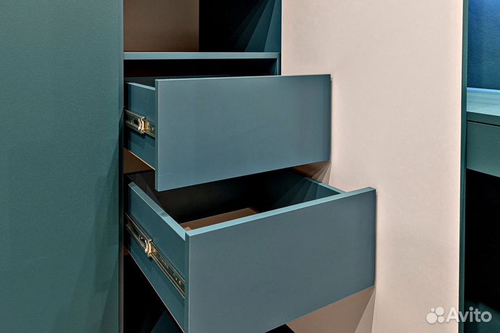 Шкаф без ручек от производителя