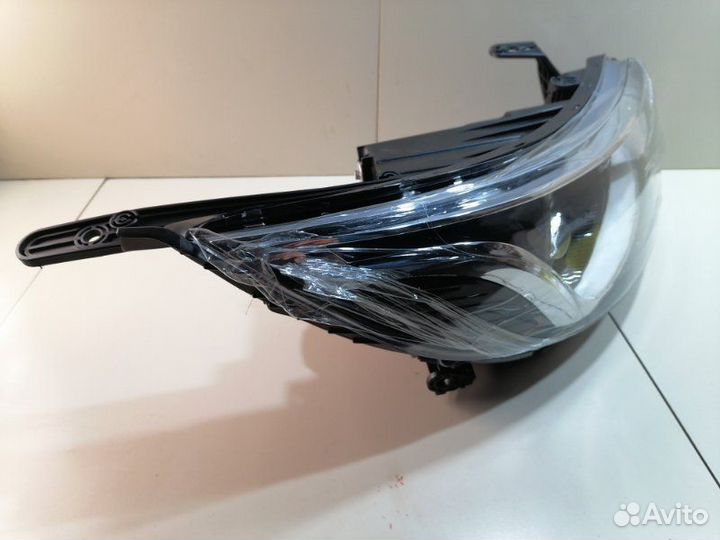 Фара правая Kia Rio QB D3FA 2011-2014