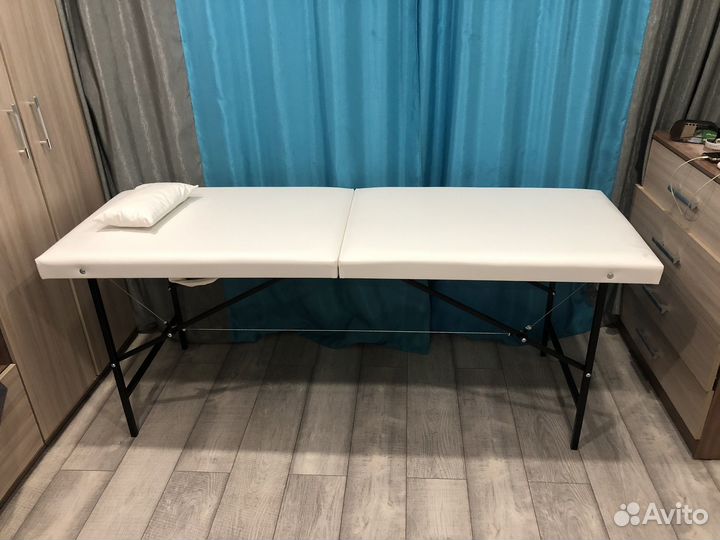 Кушетка косметологическая белая