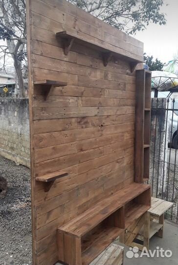 Полка настенная для телевизора