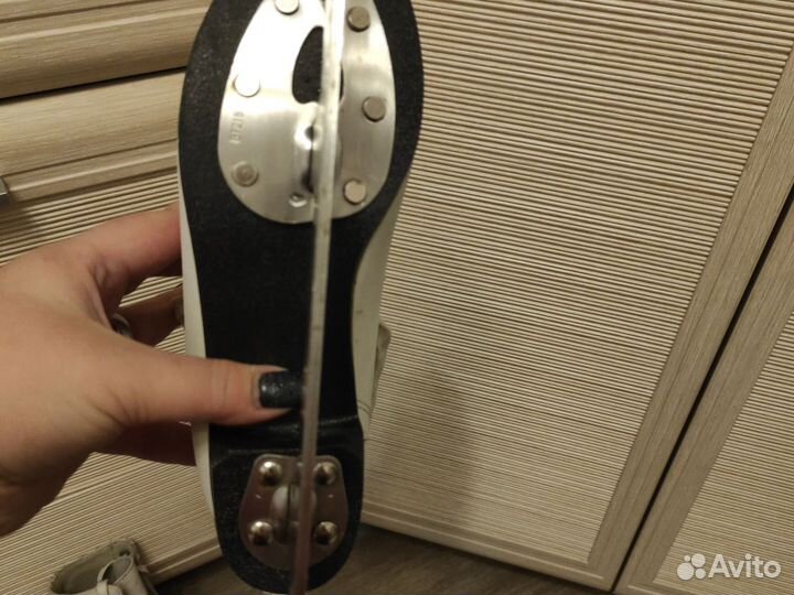 Коньки фигурные размер 34