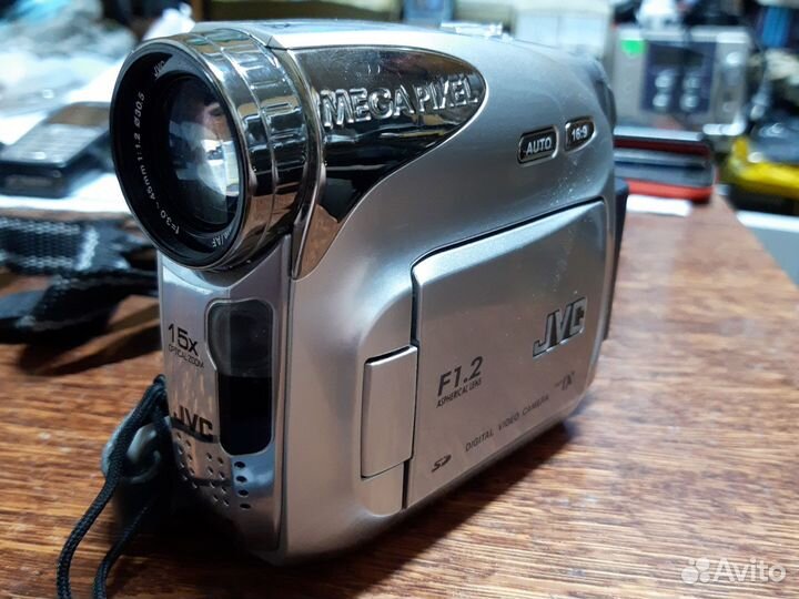 JVC GR-D650E Mini DV и JVC GZ-MG37E