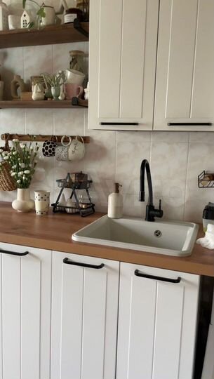 4-к. квартира, 74 м², 1/9 эт.