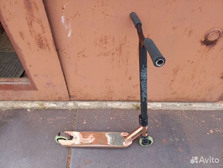 Трюковой самокат Oxelo MF 1.8+, черный/золотой