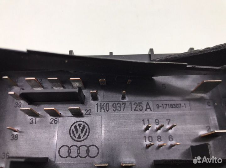 Блок предохранителей Volkswagen Golf 5 2.0 tfsi