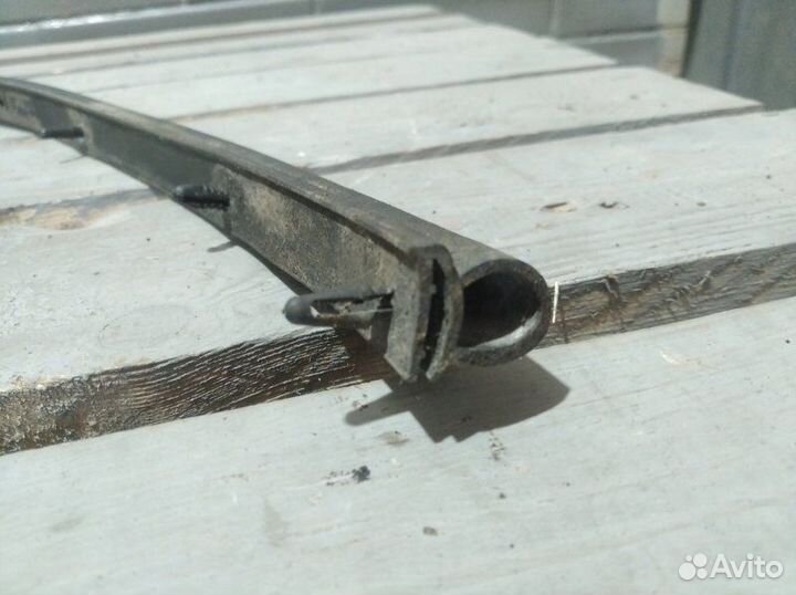 Уплотнительная резинка капота Chevrolet Lacetti