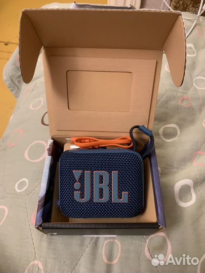 Колонка jbl go 4