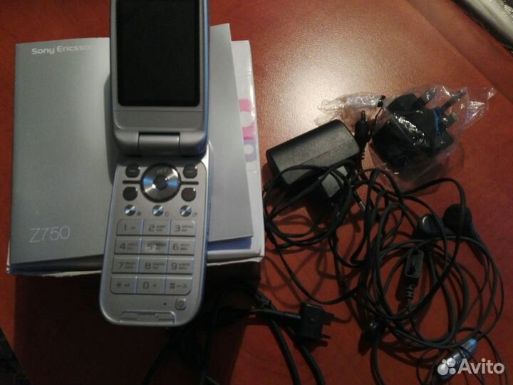 Sony Ericsson Z750i