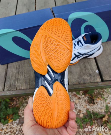 Кроссовки Асикс волейбол