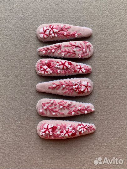 Заколки с ручной вышивкой клик-клак