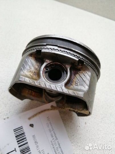 Поршень Nissan X-Trail T30 QR25DE