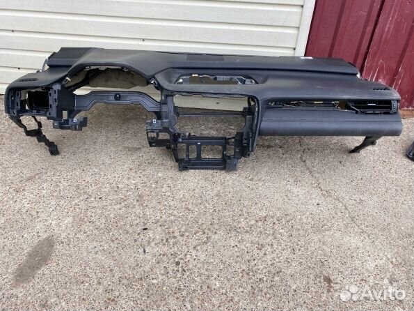 Торпедо с подушкой Lexus RX 4