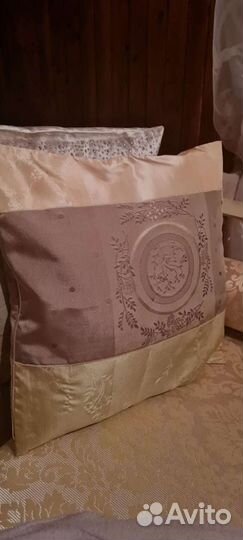 Декоративные наволочки с подушками