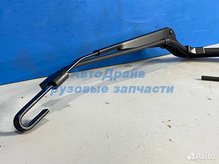 Поводок стеклоочистителя Ивеко Еврокарго