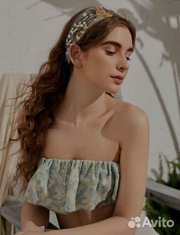 Повязка с цветочной вышивкой