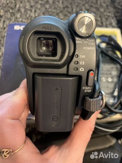 Видеокамера Sony DCR-DVD106E