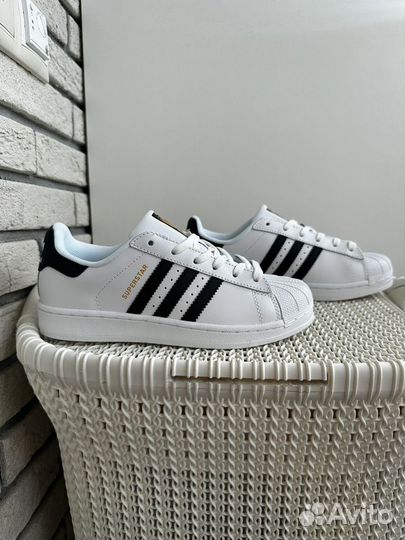 Adidas superstar