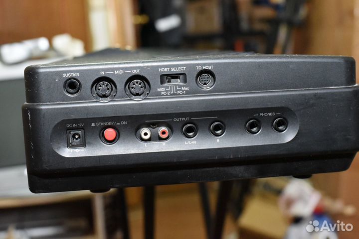 Цифровое пианино Yamaha P-90