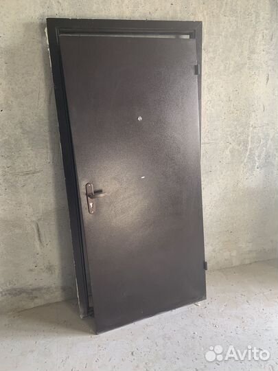 Дверь входная железная бу
