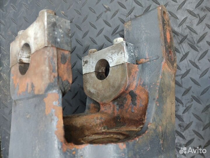 Кронштейн рессоры правый Daf XF105