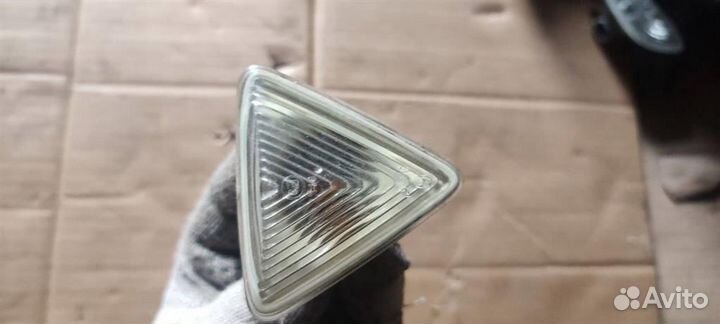 Повторитель на крыло mitsubishi Colt (Z3) 2004-2