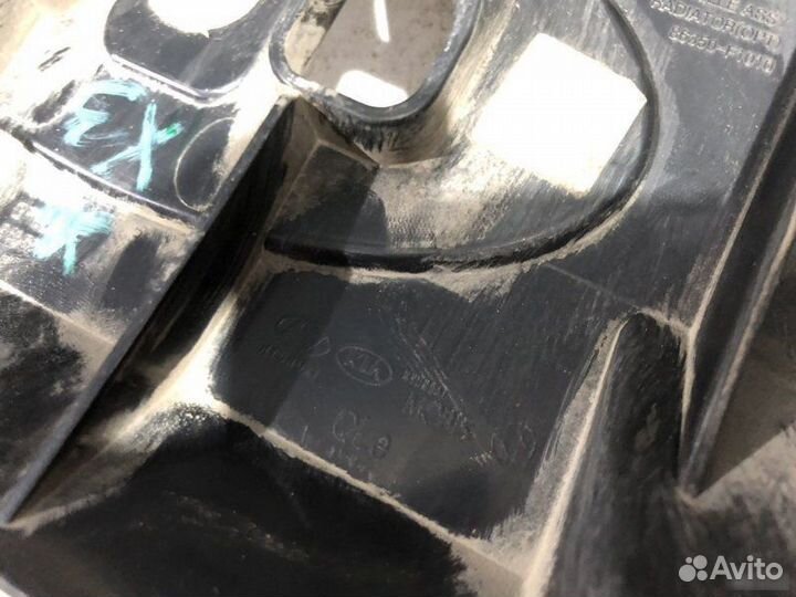 Решетка радиатора Kia Sportage 4