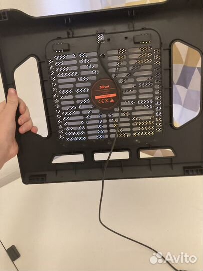 Подставка с охлаждением для ноутбука