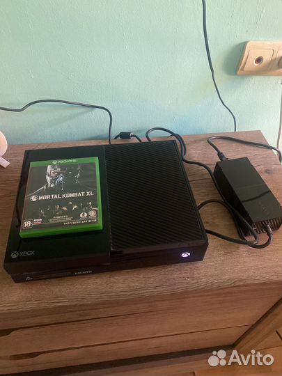 Xbox One 500 gb + диск