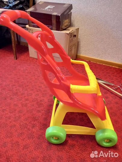 Коляска кукольная