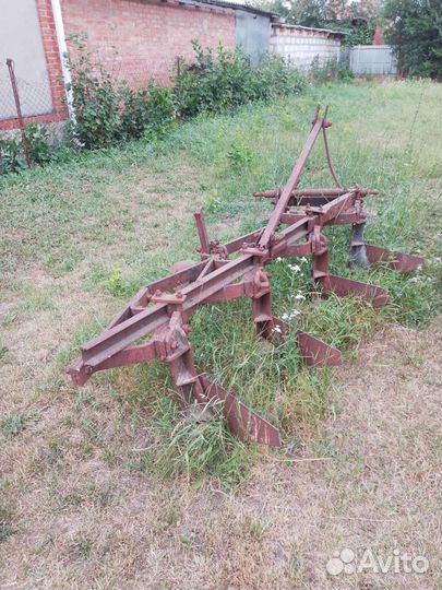 Плуг на трактор