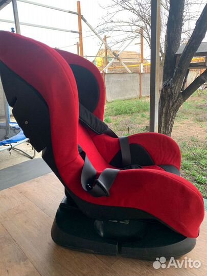 Автокресло Emily 0-18 кг б/у