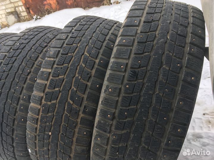 Dunlop SP Winter Ice 01 235/65 R17