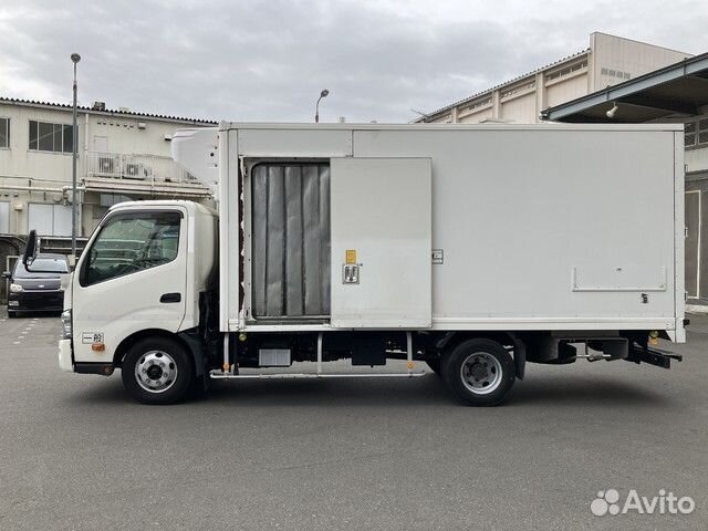 Hino 300 (Dutro), 2017