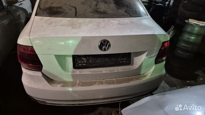 Крышка багажника на volkswagen polo 5