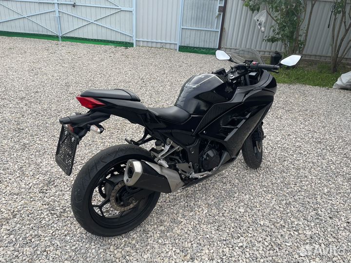 Kawasaki ninja 300