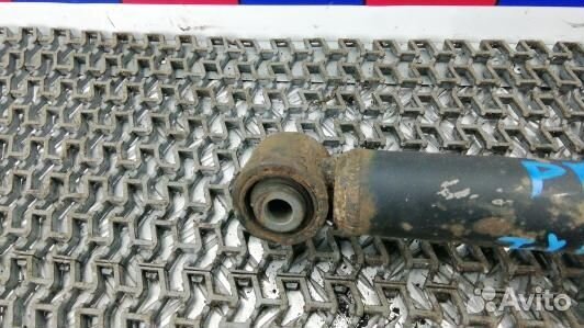 Стойка передняя правая mitsubishi pajero 4 (1DN12N