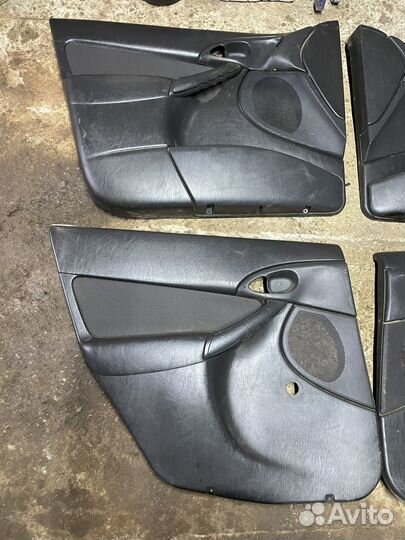 Обшивки дверей Ford Focus 1 Usa 2001г