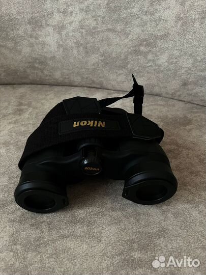 Бинокль Nikon Aculon A211 7x35