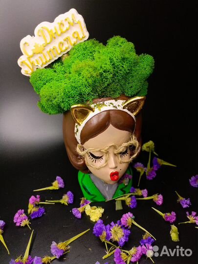 Кашпо с настоящим мхом. вазы