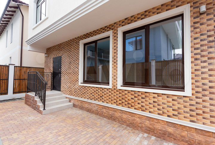 Дом 170,7 м² на участке 1,5 сот.