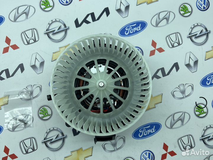 Вентиялтор отопителя Mercedes Sprinter W906 +AC