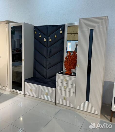 Прихожая Алия