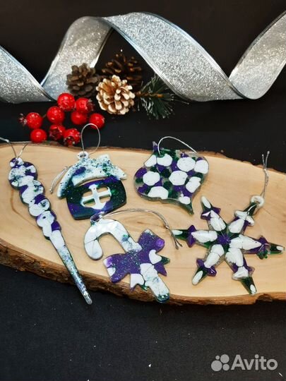 Новогодние игрушки из эпоксидной смолы