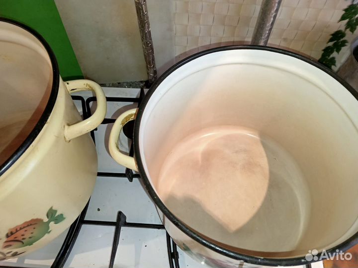 Кастрюли эмалированные 2 шт. СССР цена указана за