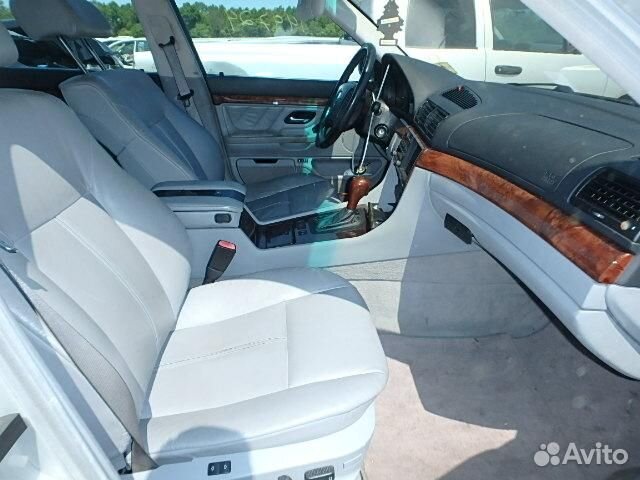 Разбор на запчасти BMW 7 E38