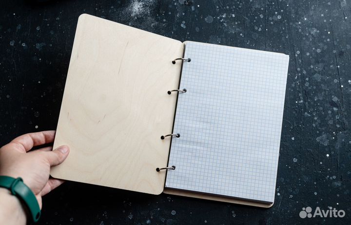 Блокноты деревянные на кольцах с гравировкой