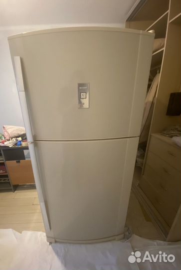 Холодильник Sharp SJ-P59MBE