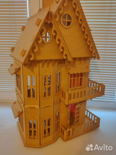 Домик кукольный